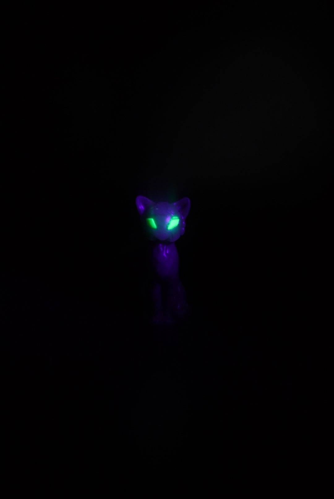 CHIP - Medium (00-50) Sea monster UV/GITD - Handpainted *flop*